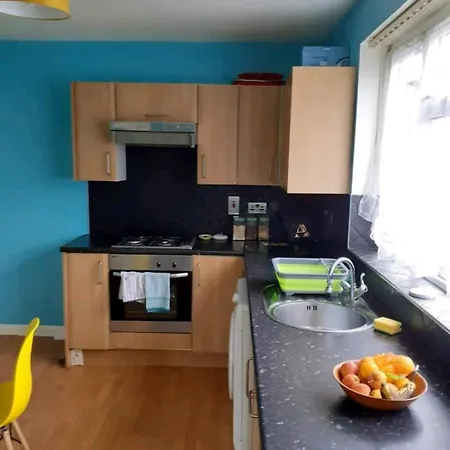 Welcoming Home Close To Transport Links Thornton Heath Exterior photo
